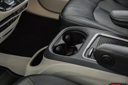 Used 2022 Chrysler Pacifica Touring-L image 20