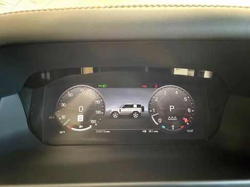 New 2025 Land Rover Defender 90 X-Dynamic SE image 15
