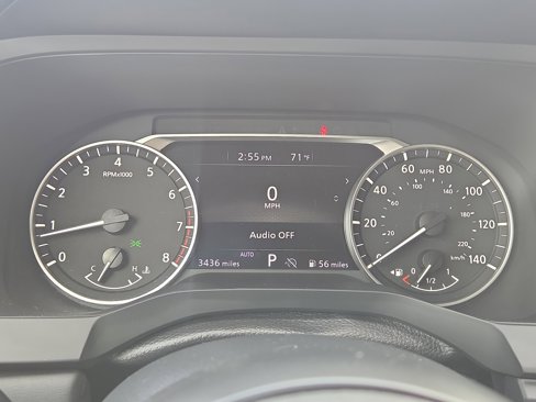 Used 2025 Nissan Pathfinder S image 18