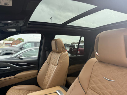 Used 2024 Cadillac Escalade Sport image 9