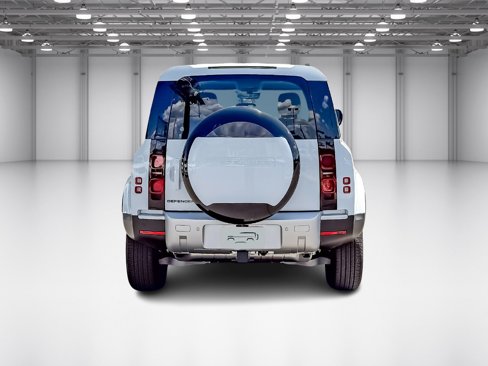 New 2025 Land Rover Defender 110 S image 4