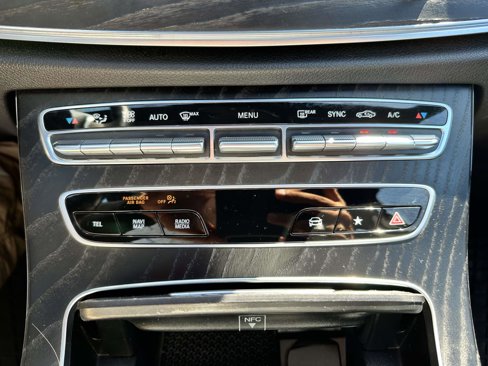 Used 2022 Mercedes-Benz E 350 4MATIC Sedan image 25