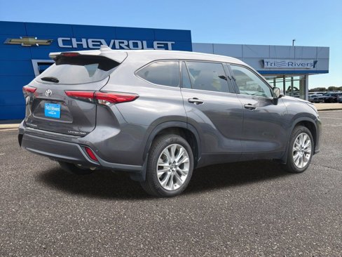 Used 2023 Toyota Highlander Limited image 5