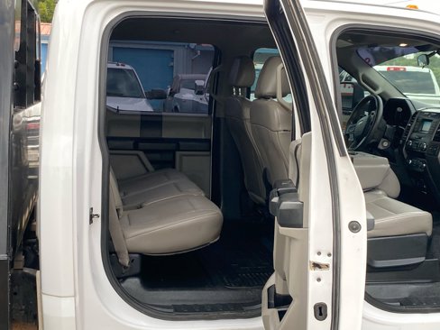 Used 2018 Ford F350 XL w/ Power Equipment Group image 19