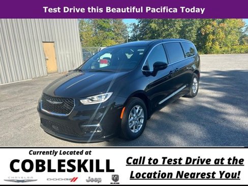 New 2026 Chrysler Pacifica Select image 9