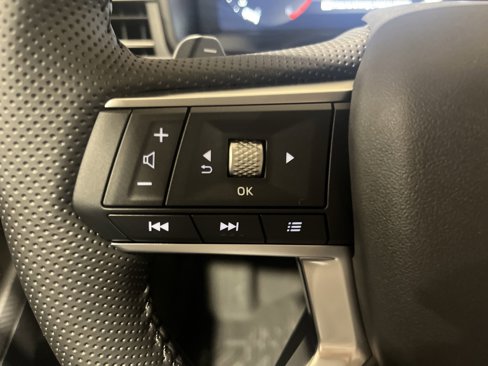 New 2025 Mitsubishi Outlander SEL image 17