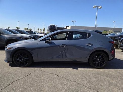 New 2025 MAZDA MAZDA3 Hatchback w/Premium Plus Pkg image 3