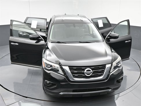 Used 2020 Nissan Pathfinder SV image 37