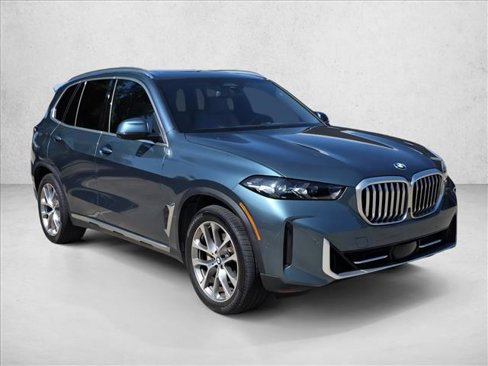 Used 2024 BMW X5 xDrive40i w/ Parking Assistance Package image 2