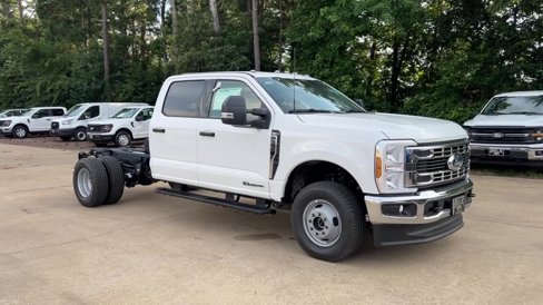New 2025 Ford F350 XLT w/ XLT Value Package image 8