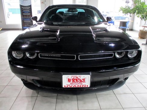 Used 2017 Dodge Challenger GT w/ Driver Convenience Group image 2