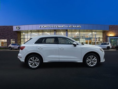 Used 2022 Audi Q3 2.0T Premium Plus image 24