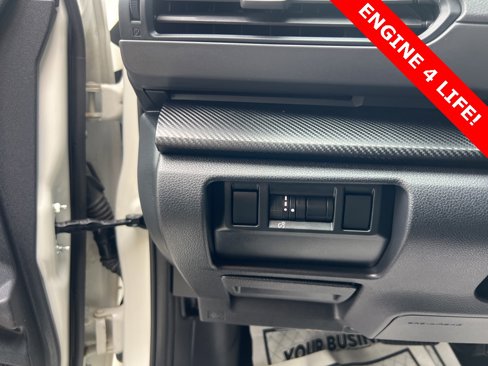 Used 2024 Subaru Crosstrek 2.0i Premium image 9
