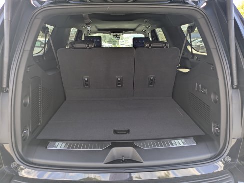 New 2026 Chevrolet Suburban LT w/ Comfort Package image 12