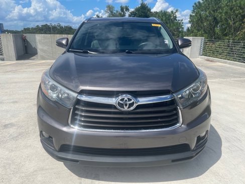 Used 2016 Toyota Highlander XLE image 2
