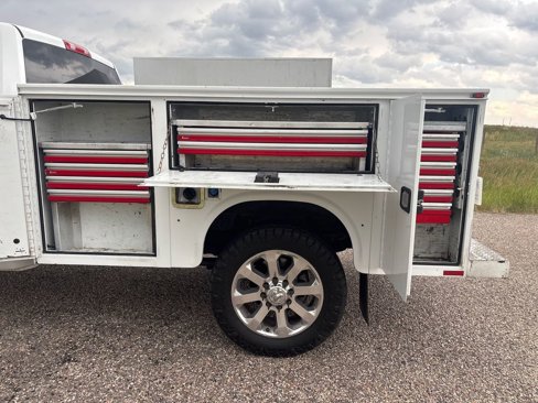 Used 2017 RAM 3500 Tradesman w/ Chrome Appearance Group image 30