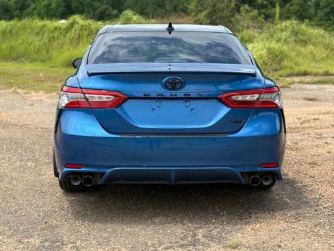 Used 2018 Toyota Camry XSE image 4