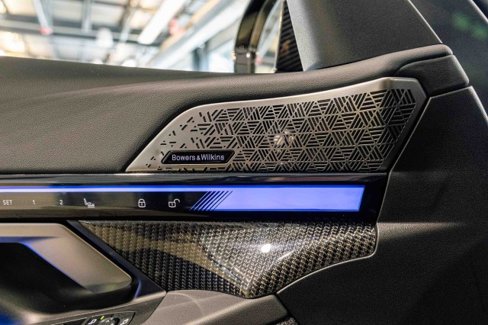 Used 2025 BMW M5 w/ Carbon Package image 23