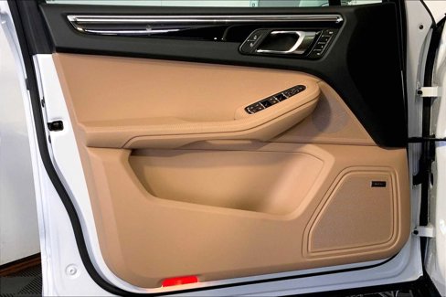 New 2026 Porsche Macan image 20