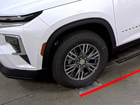 New 2026 Chevrolet Traverse LT w/ Driver Confidence Package image 7