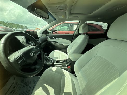 Used 2023 Hyundai Kona SEL w/ Convenience Package image 11