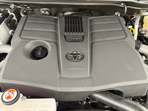 Used 2025 Toyota Tundra Limited image 26