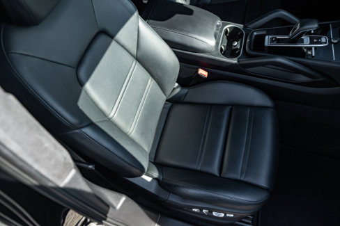 Used 2021 Porsche Cayenne GTS image 38
