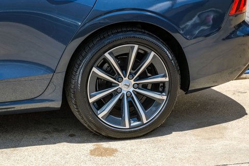 Used 2021 Volvo S60 T5 Momentum image 49