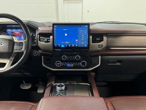 Used 2024 Ford Expedition Max Limited image 18