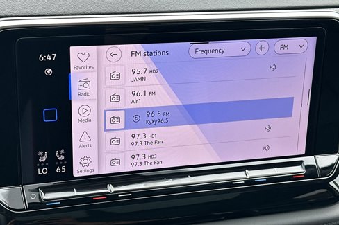 New 2025 Volkswagen Atlas Peak Edition SE image 17