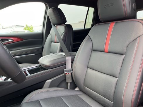 New 2026 Chevrolet Traverse RS w/ LPO, Floor Liner Package image 13