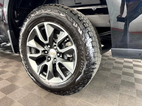 Used 2024 Chevrolet Silverado 1500 LT image 7