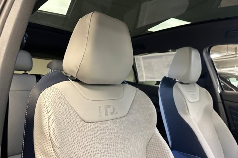 New 2025 Volkswagen ID.4 Pro S Plus image 16