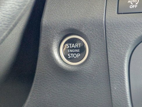 Used 2025 Nissan Frontier SV image 46