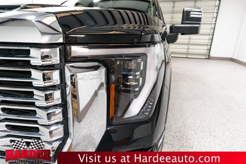 Used 2024 GMC Sierra 2500 Denali image 8