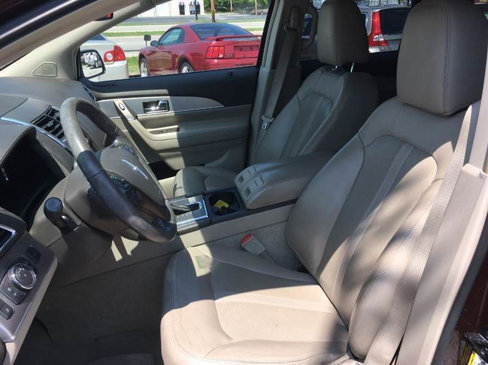 Used 2012 Lincoln MKX FWD image 9
