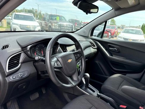 Used 2019 Chevrolet Trax LT image 12