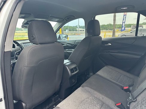 Used 2023 Chevrolet Equinox LT image 22