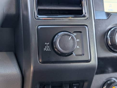 Used 2022 Ford F350 XLT w/ Black Appearance Package image 4
