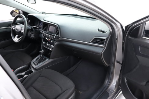 Used 2020 Hyundai Elantra SE w/ Cargo Package (C1) image 15
