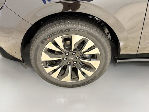 New 2025 Ford Expedition Platinum image 32