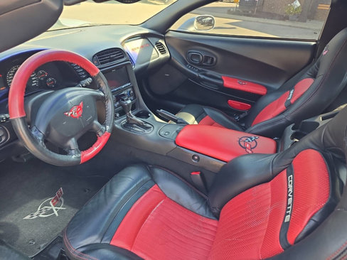 Used 2002 Chevrolet Corvette Coupe w/ Preferred Equipment Group2 image 27
