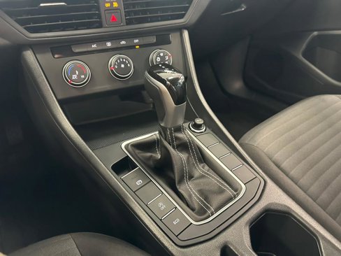 Used 2024 Volkswagen Jetta S image 40