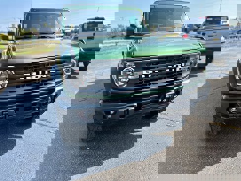 Used 2022 Ford Bronco Black Diamond image 3