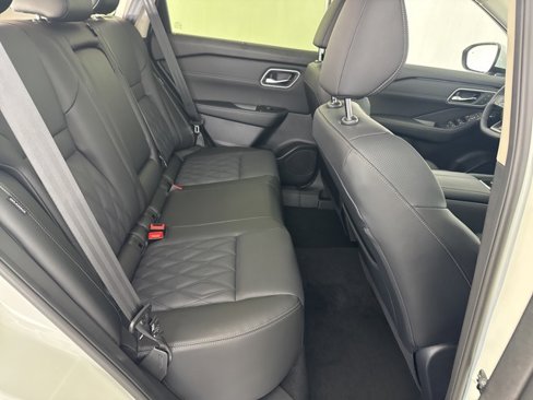 New 2026 Nissan Rogue Platinum image 24