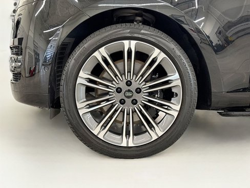 Used 2023 Land Rover Range Rover SE image 24