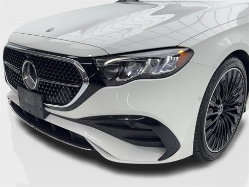 Used 2025 Mercedes-Benz E 350 Sedan image 5