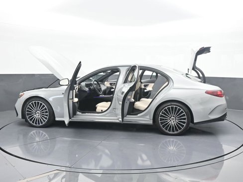 Used 2025 Mercedes-Benz E 350 Sedan image 84