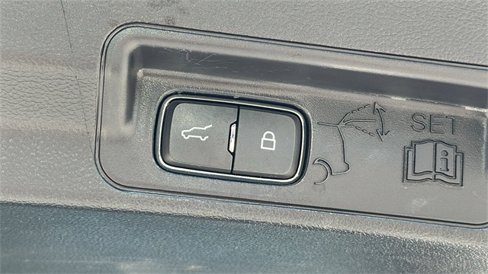 Certified 2022 Ford Explorer XLT image 19