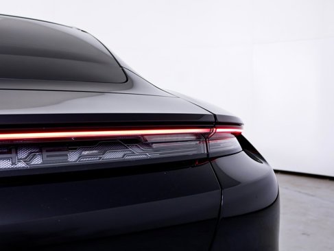 Certified 2023 Porsche Taycan GTS image 13